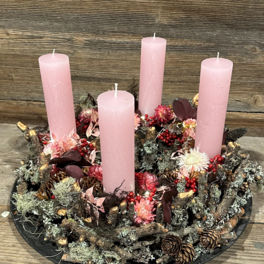 Adventskranz-rosa-leuchtend-DIY-Anleitung.png